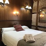 Hospederia Casa De Cisneros 2*