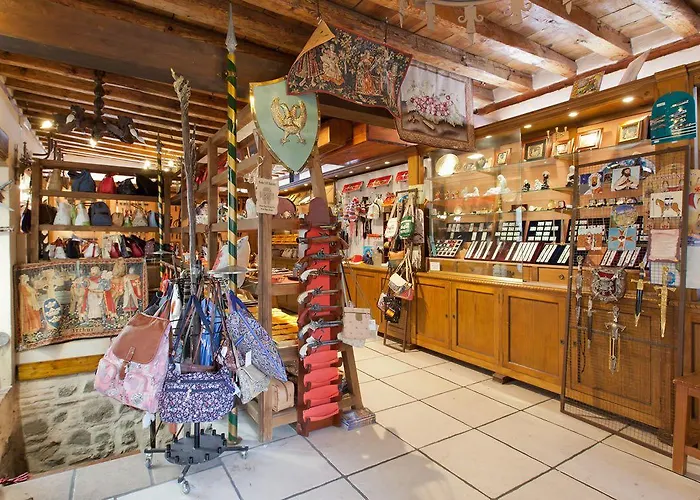 Guest house Hospederia Casa De Cisneros 2*