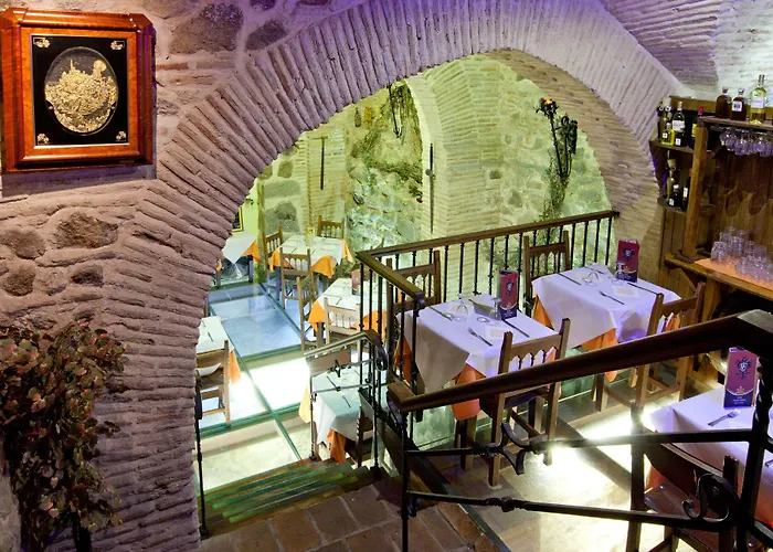 Guest house Hospederia Casa De Cisneros 2*