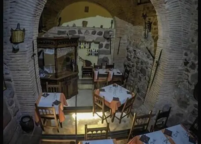 Guest house Hospederia Casa De Cisneros 2*