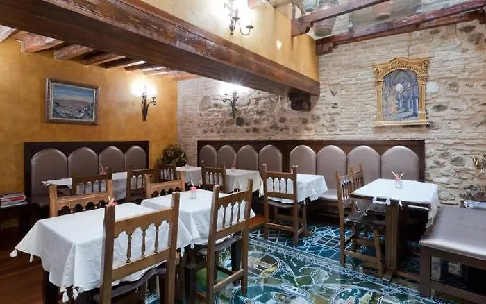 Hospederia Casa De Cisneros Guest house 2*