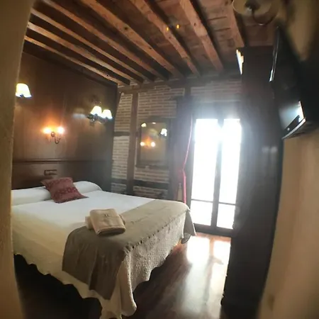 西斯内罗斯旅馆 2* 托萊多