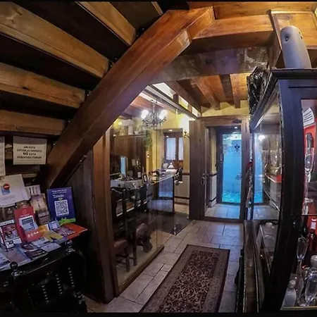 招待所 西斯内罗斯旅馆 托萊多