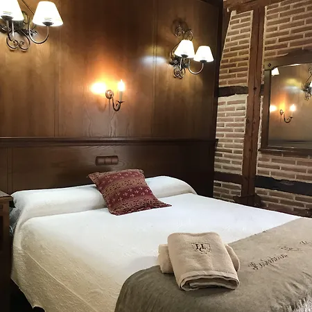 西斯内罗斯旅馆 2*
