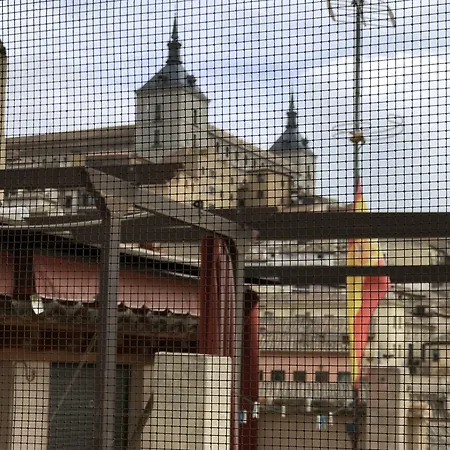 西斯内罗斯旅馆 2*