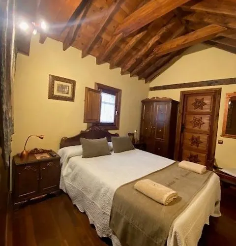 Pensionat Hospederia Casa De Cisneros